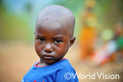 アフリカのブルンジの支援地域に暮らす男の子