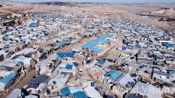 シリア国内の避難民キャンプ
