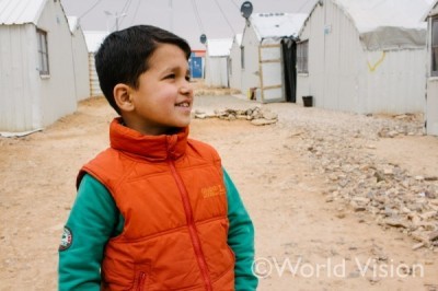 シリアからヨルダンに逃れた10歳のハムザ君