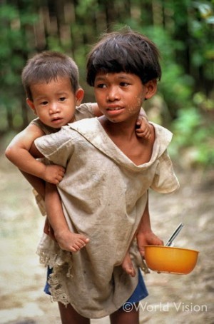 ミャンマーの支援地域の兄弟