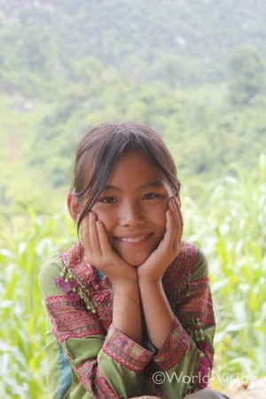 事業地があるベトナム・ディエンビエン省に住む女の子。あどけない笑顔が可愛らしい