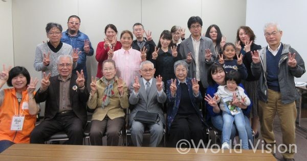 2019年4月WVカフェin松山での集合写真(前列左端が筆者)