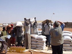 WFPの食糧配布　(スーダン）