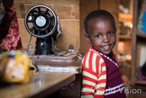 クレアちゃん(5歳, ルワンダ)　重度の栄養不良だったが、支援を受け笑顔が戻った
