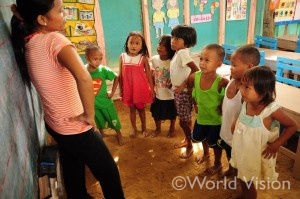 フィリピンの支援地域の子どもたち（2012年撮影）