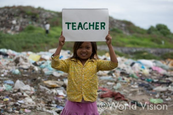 「学校の先生になりたい！」カンボジアのティーダちゃん(10歳)