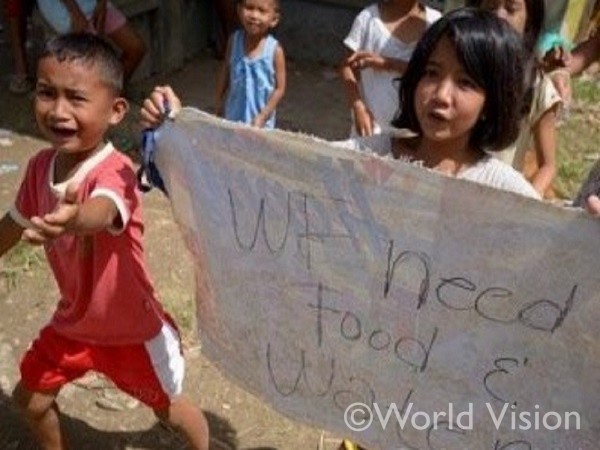台風直後の被災地の子どもたち
