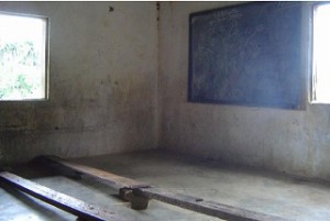 修復前のボエ･サン小学校(ポパ県)