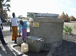 ワールド･ビジョン･ジャパンが設置したニヤール村の浄水装置